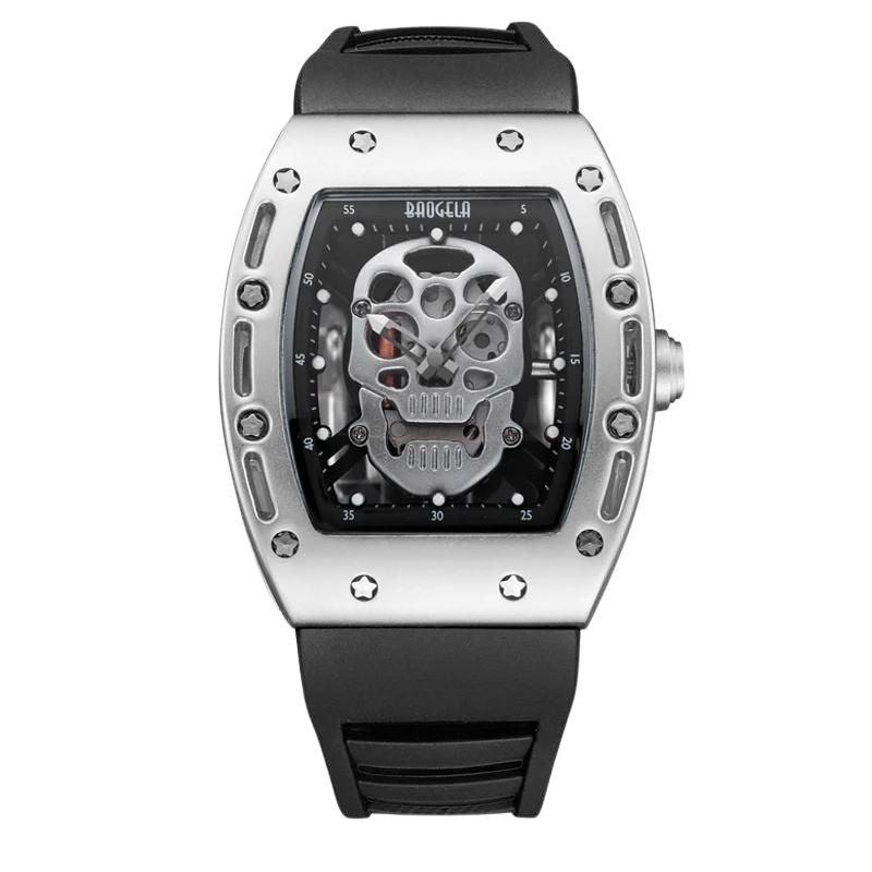 Relógio masculino 7SUIT Pirate com caveira metálica central, caixa preta robusta e pulseira ajustável. Estilo ousado e sofisticado para homens que se destacam com personalidade.